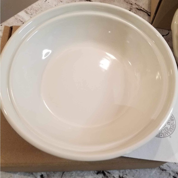 NWT Longaberger Pie Plate with Lid - Picture 2 of 7